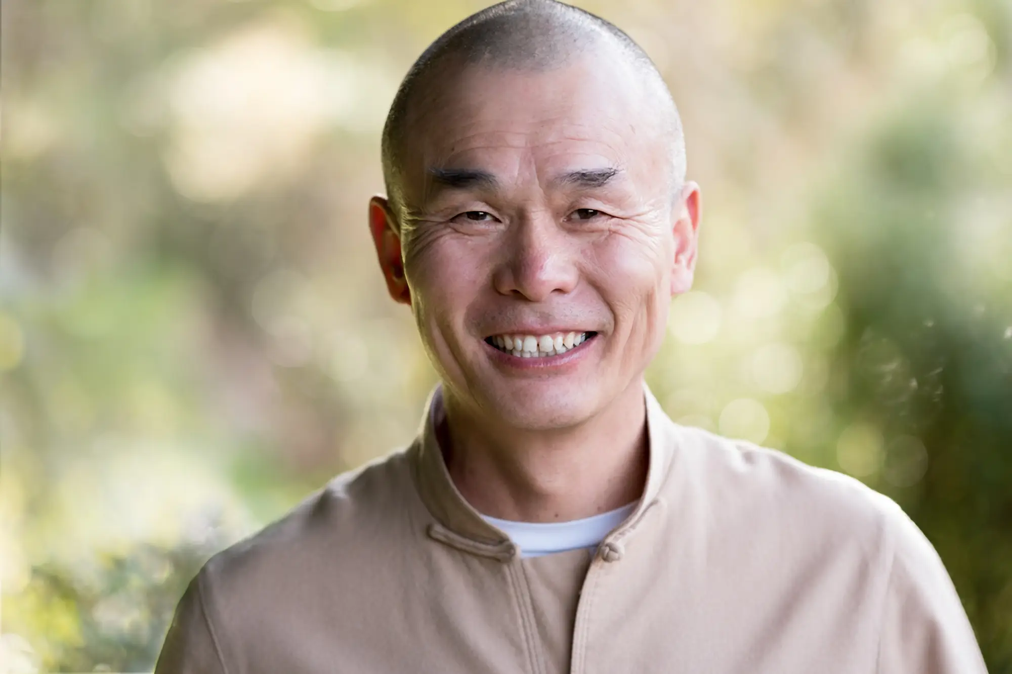 Portraitfoto von Yuan Tze, Begründer des Ren Xue Systems